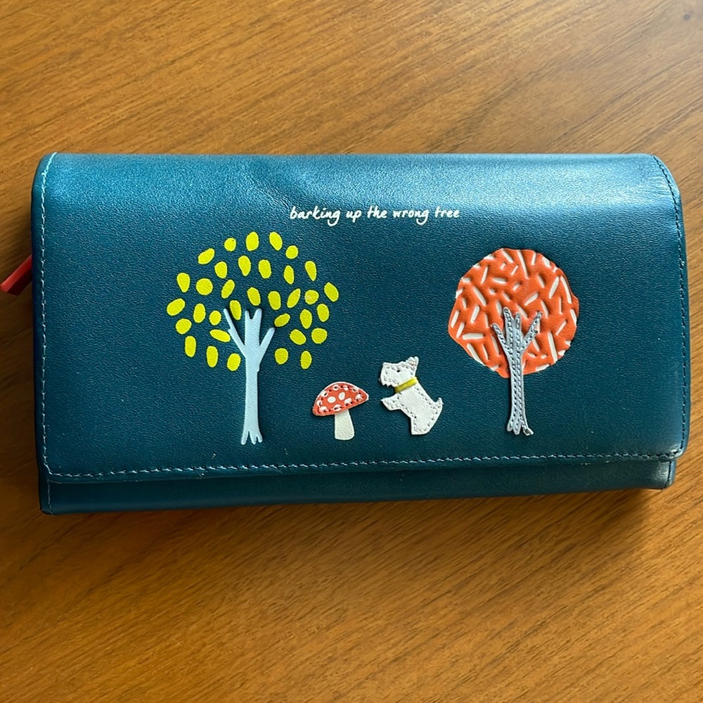 Radley London “The Wrong Tree” 🐾Large Flapover Matinee Wallet